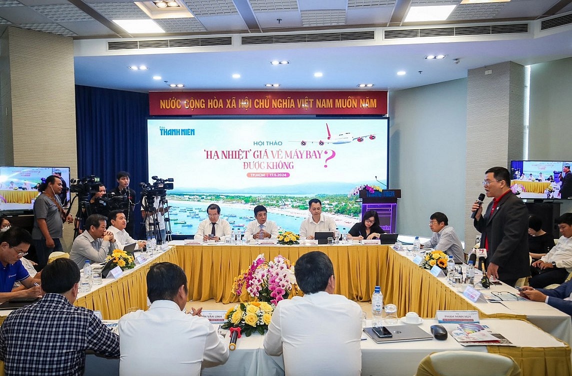 Phát triển du lịch không nên chỉ dựa vào ngành hàng không Phát triển du lịch không nên chỉ dựa vào ngành hàng không