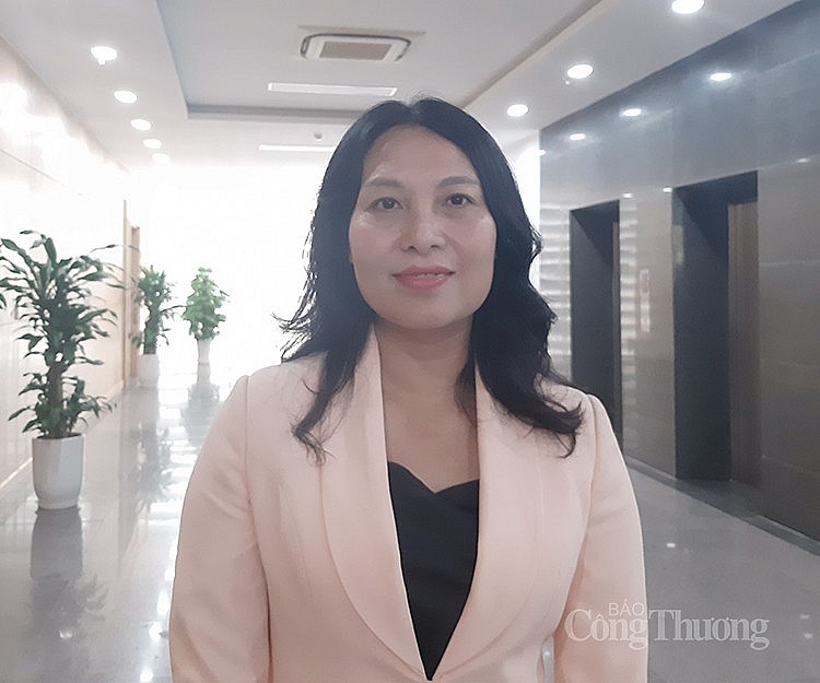 Bà Nguyễn Cẩm Trang - Phó Cục trưởng Cục Xuất nhập khẩu (Bộ Công Thương) ảnh Nguyễn Hạnh Bà Nguyễn Cẩm Trang - Phó Cục trưởng Cục Xuất nhập khẩu (Bộ Công Thương) ảnh Nguyễn Hạnh