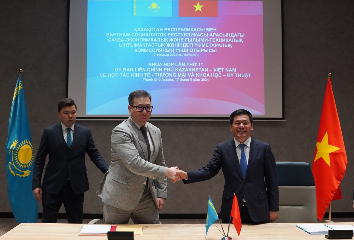 Chùm ảnh: Khóa họp lần thứ 11 UBLCP Việt Nam - Kazakhstan
