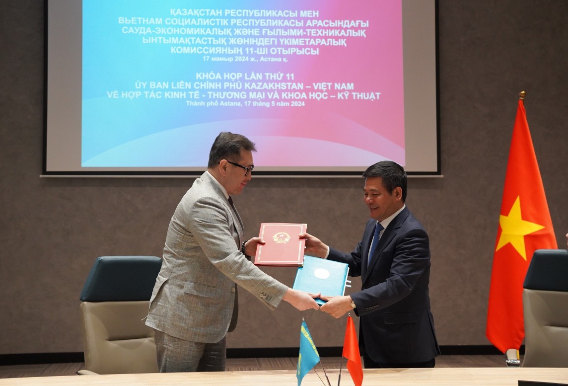 Chùm ảnh: Khóa họp lần thứ 11 UBLCP Việt Nam - Kazakhstan