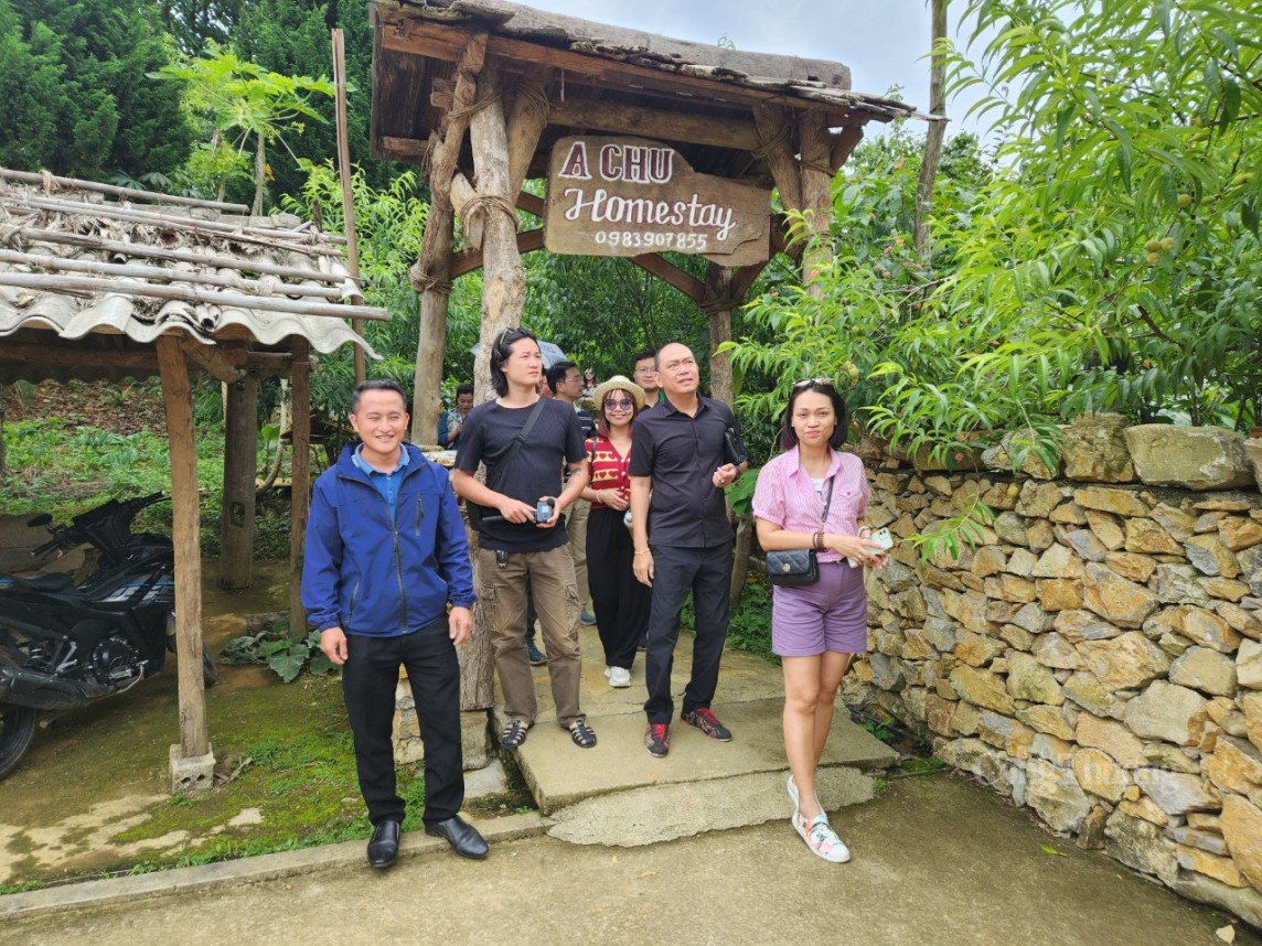 Hơn 40 doanh nghiệp tham gia khảo sát Khu du lịch quốc gia Mộc Châu Hơn 40 doanh nghiệp tham gia khảo sát Khu du lịch quốc gia Mộc Châu