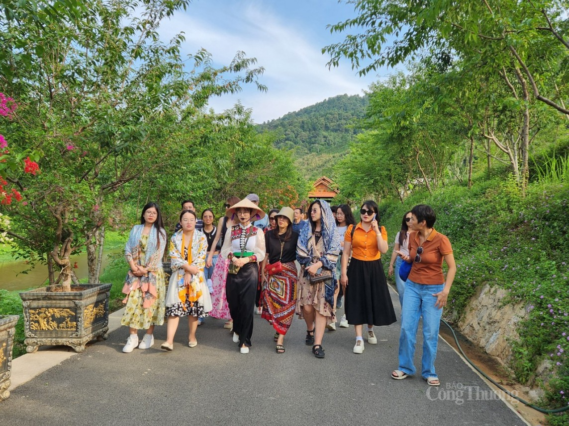 Hơn 40 doanh nghiệp tham gia khảo sát Khu du lịch quốc gia Mộc Châu Hơn 40 doanh nghiệp tham gia khảo sát Khu du lịch quốc gia Mộc Châu