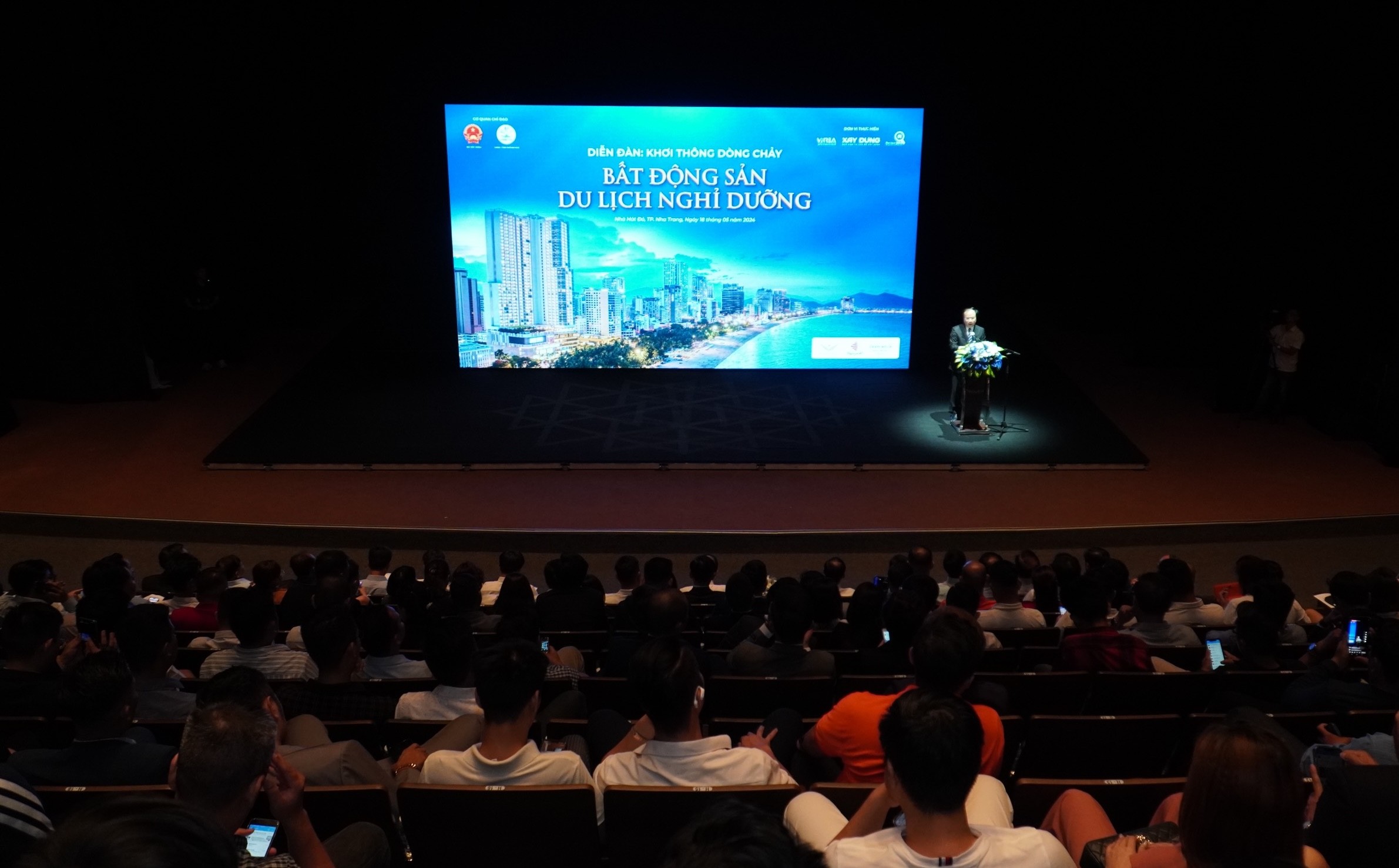 Tìm giải pháp phát triển thị trường bất động sản du lịch nghỉ dưỡng Tìm giải pháp phát triển thị trường bất động sản du lịch nghỉ dưỡng