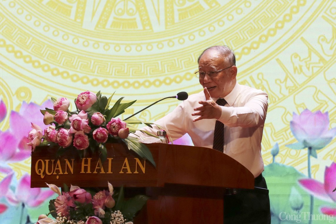 Giáo sư Hoàng Chí Bảo kể về lời kêu gọi của Bác Hồ, các nhà tư sản ủng hộ 370kg vàng Giáo sư Hoàng Chí Bảo kể về lời kêu gọi của Bác Hồ, các nhà tư sản ủng hộ 370kg vàng