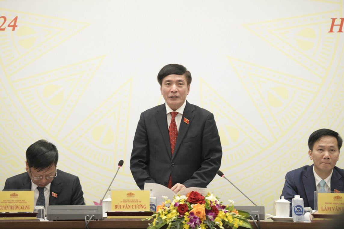 ông Bùi Văn Cường, Tổng thư ký Quốc hội phát biểu tại Họp báo ông Bùi Văn Cường, Tổng thư ký Quốc hội phát biểu tại Họp báo