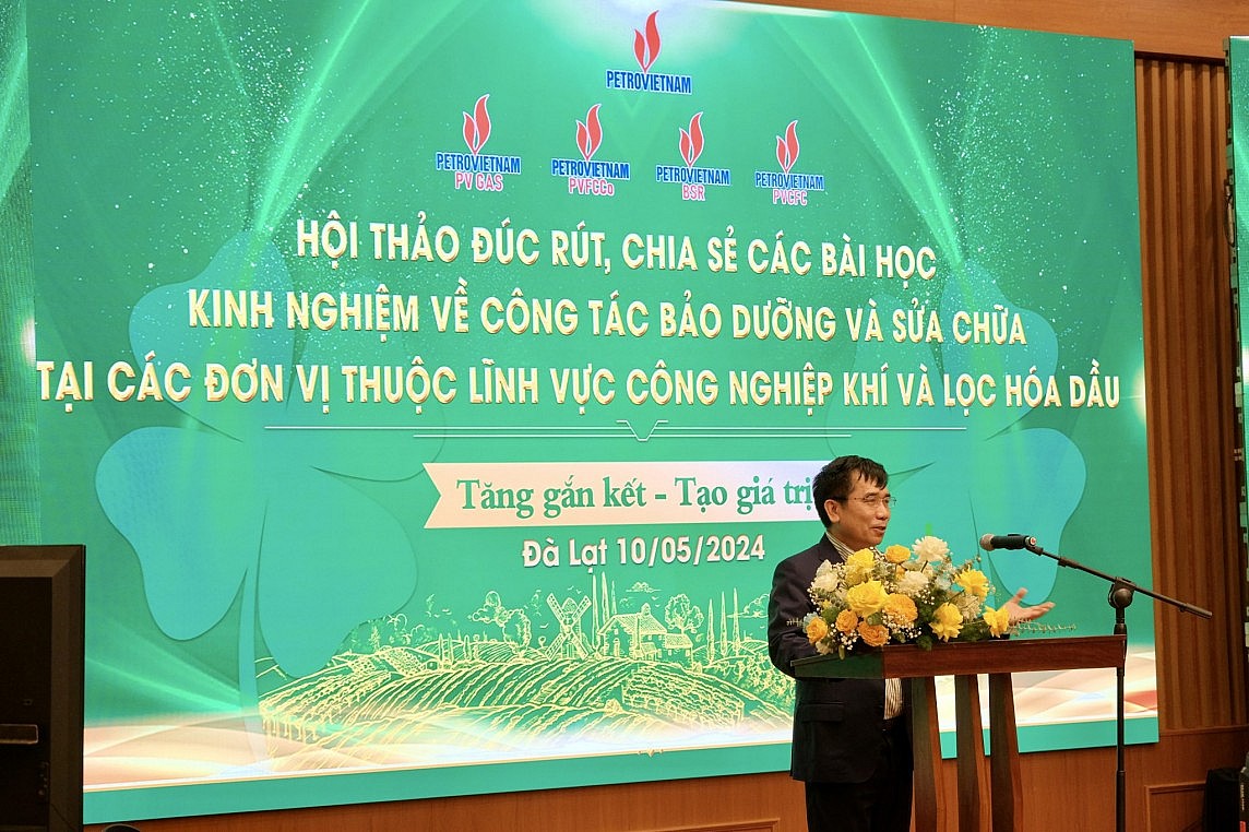 Ông Lê Xuân Huyên – Phó Tổng giám đốc Tập đoàn phát biểu tại hội thảo Ông Lê Xuân Huyên – Phó Tổng giám đốc Tập đoàn phát biểu tại hội thảo