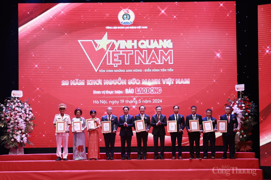 Vinh quang Việt Nam: 20 năm lan tỏa phong trào thi đua yêu nước Vinh quang Việt Nam: 20 năm lan tỏa phong trào thi đua yêu nước