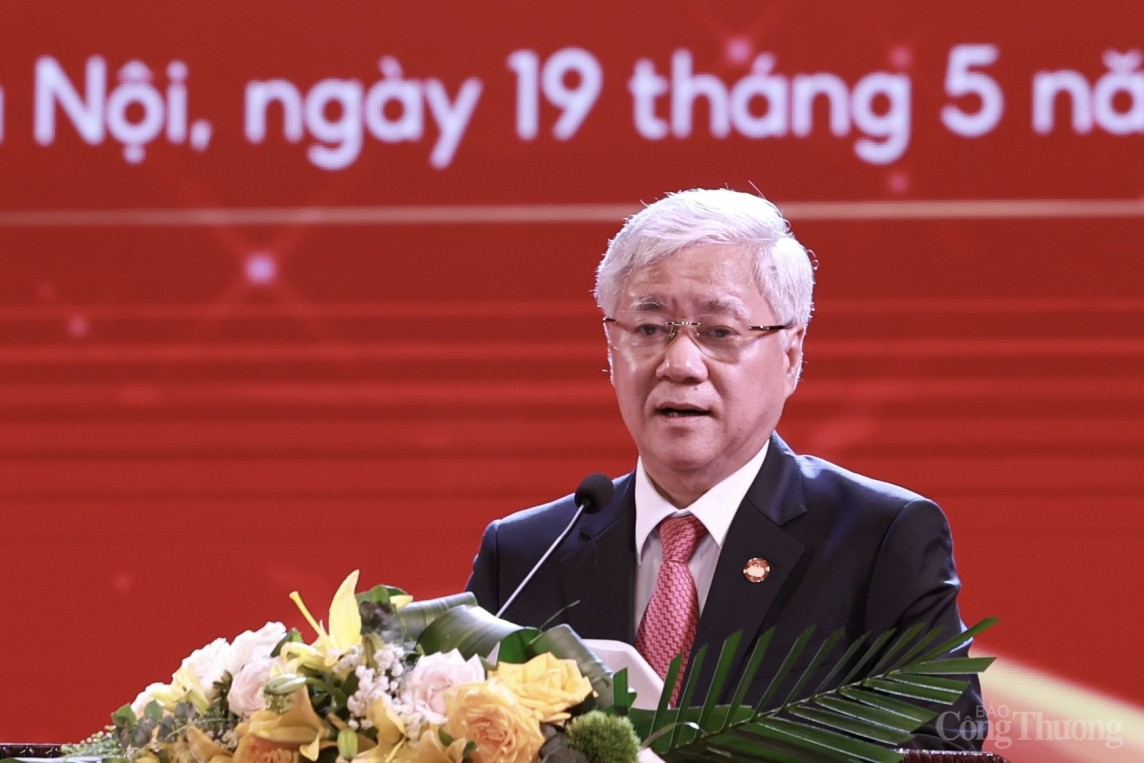 Vinh quang Việt Nam: 20 năm lan tỏa phong trào thi đua yêu nước Vinh quang Việt Nam: 20 năm lan tỏa phong trào thi đua yêu nước