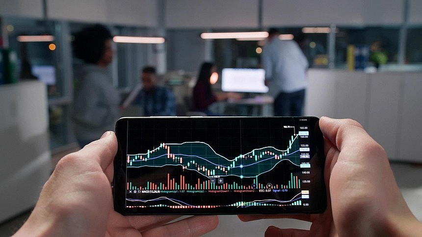 Chứng khoán tuần từ ngày 20-24/5: Dự báo áp lực bán chốt lời song cơ hội tăng điểm vẫn còn Chứng khoán tuần từ ngày 20-24/5: Dự báo áp lực bán chốt lời song cơ hội tăng điểm vẫn còn