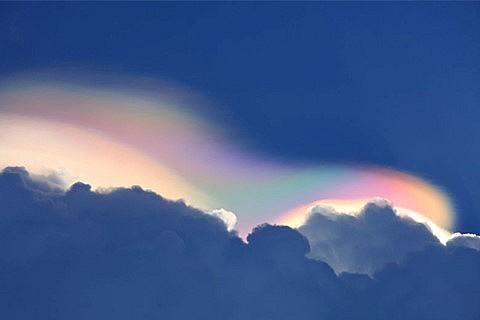 Những hiện tượng “lạ” từng xuất hiện trên bầu trời Hà Nội Những hiện tượng “lạ” từng xuất hiện trên bầu trời Hà Nội