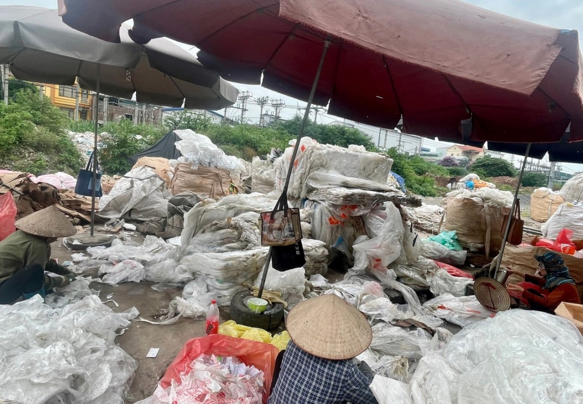 Hưng Yên: Từ ngôi làng quanh năm ăn khoai thành “làng tỷ phú” nhờ nhựa Hưng Yên: Từ ngôi làng quanh năm ăn khoai thành “làng tỷ phú” nhờ nhựa