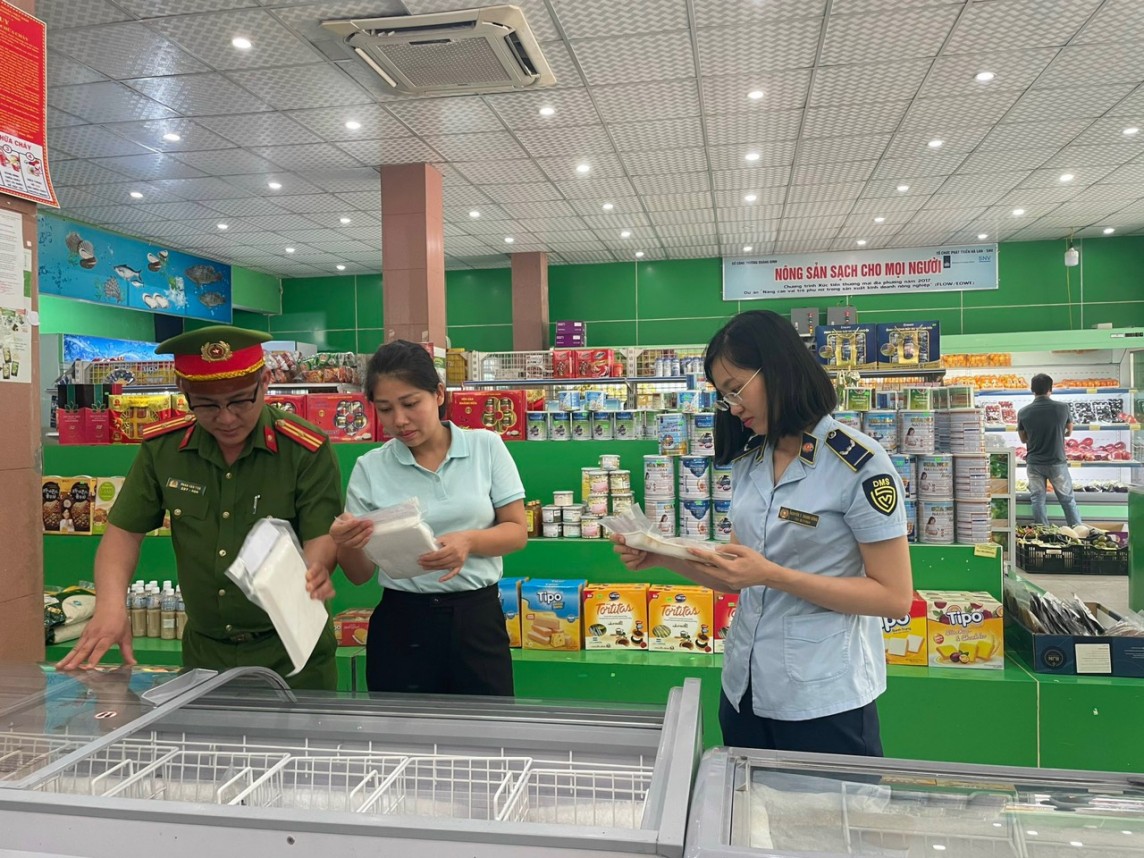 Quảng Bình: Nâng cao trách nhiệm của người sản xuất kinh doanh trong vấn đề đảm bảo an toàn vệ sinh thực phẩm Quảng Bình: Nâng cao trách nhiệm của người sản xuất kinh doanh trong vấn đề đảm bảo an toàn vệ sinh thực phẩm