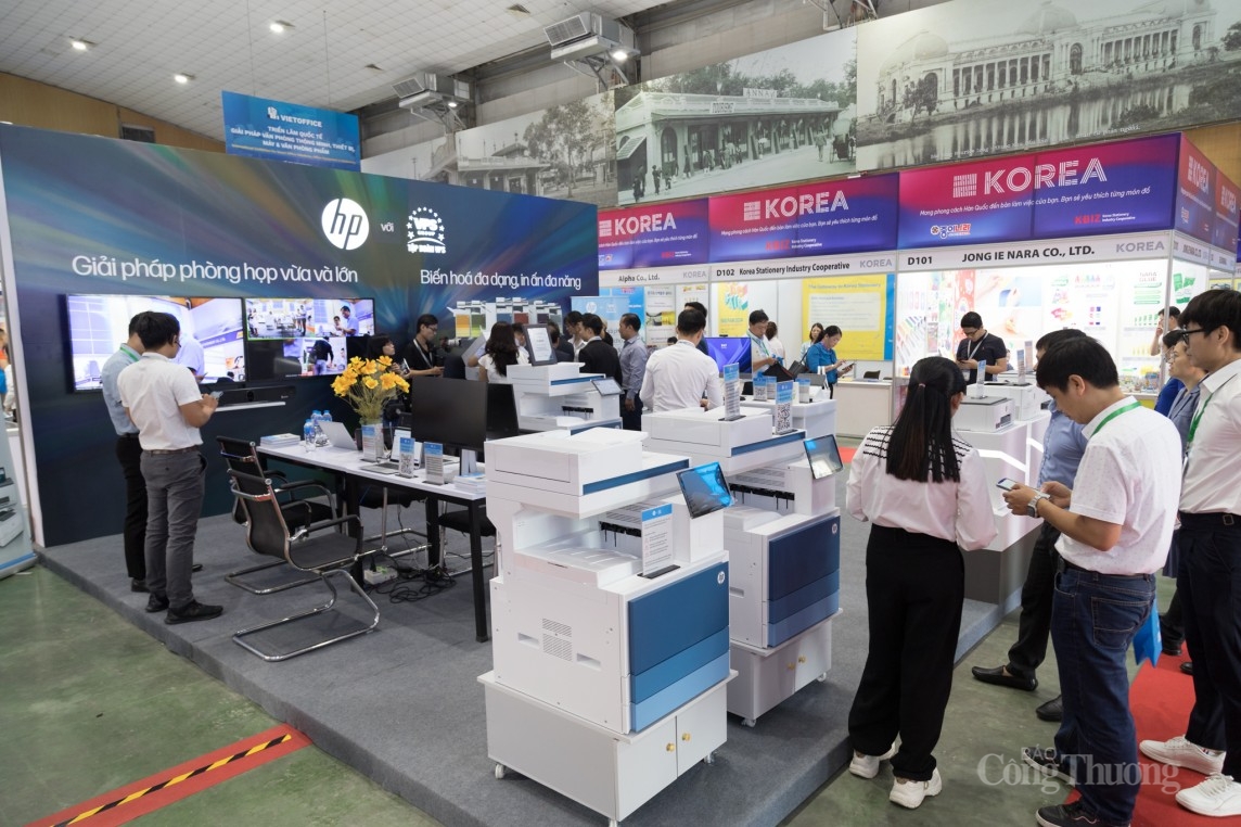 Thị trường thiết bị, máy và văn phòng còn nhiều dư địa phát triển Thị trường thiết bị, máy và văn phòng còn nhiều dư địa phát triển