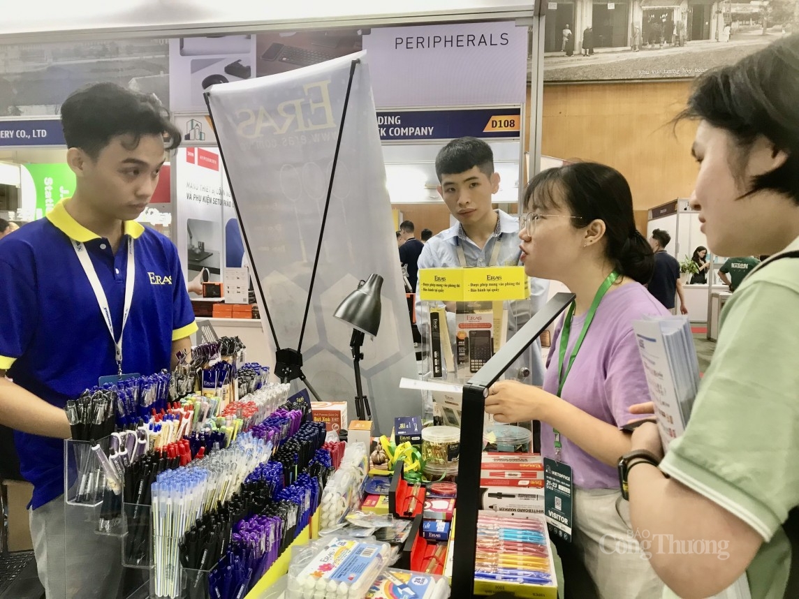 Thị trường thiết bị, máy và văn phòng còn nhiều dư địa phát triển Thị trường thiết bị, máy và văn phòng còn nhiều dư địa phát triển