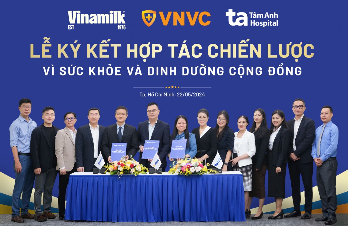 Lãnh đạo Vinamilk, Hệ thống trung tâm tiêm chủng VNVC và Bệnh viện Đa khoa Tâm Anh ký hợp tác chiến lược. Ảnh: Vi Nam Lãnh đạo Vinamilk, Hệ thống trung tâm tiêm chủng VNVC và Bệnh viện Đa khoa Tâm Anh ký hợp tác chiến lược. Ảnh: Vi Nam