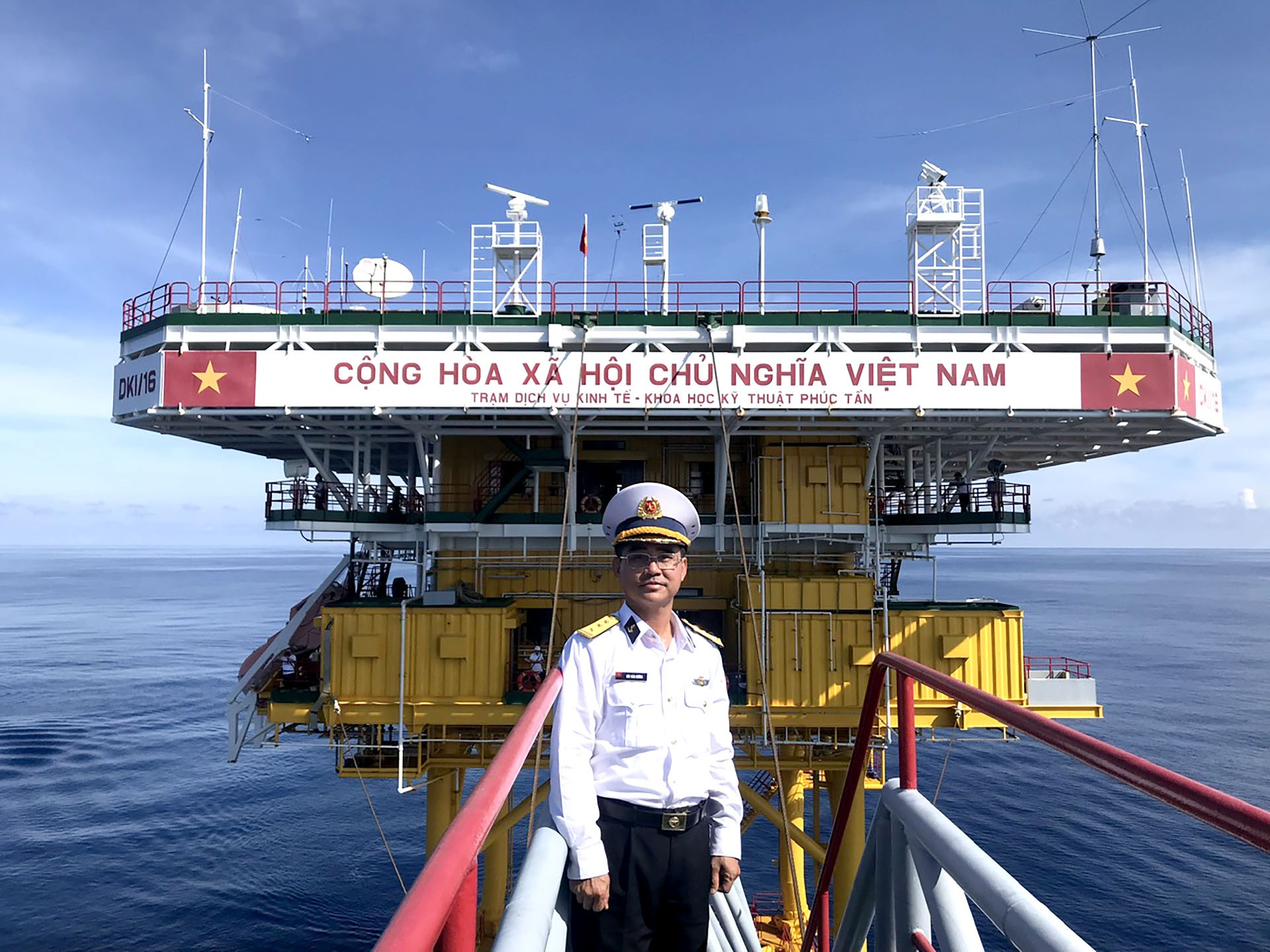 Lửa trong bão biển Trường Sa - Bài 1: Mùa biển lặng Lửa trong bão biển Trường Sa - Bài 1: Mùa biển lặng