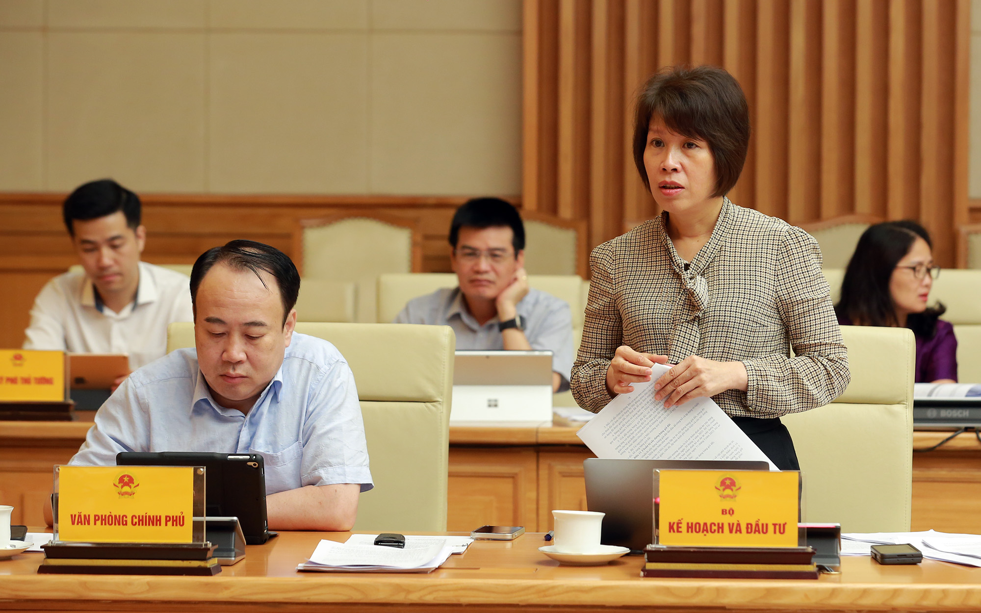 Sớm hoàn thiện, ban hành nghị định mới về giá đất- Ảnh 4. Sớm hoàn thiện, ban hành nghị định mới về giá đất- Ảnh 4.