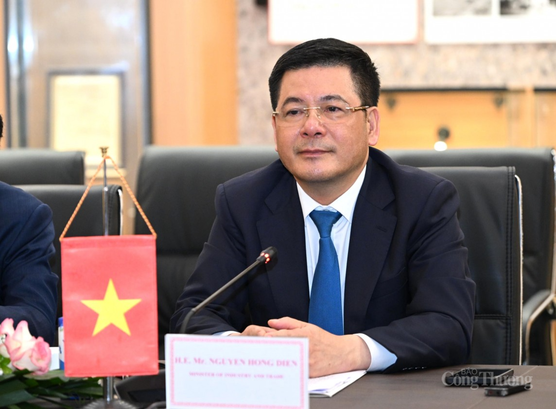 Bộ trưởng Nguyễn Hồng Diên làm việc với Bộ trưởng Công Thương Paraguay