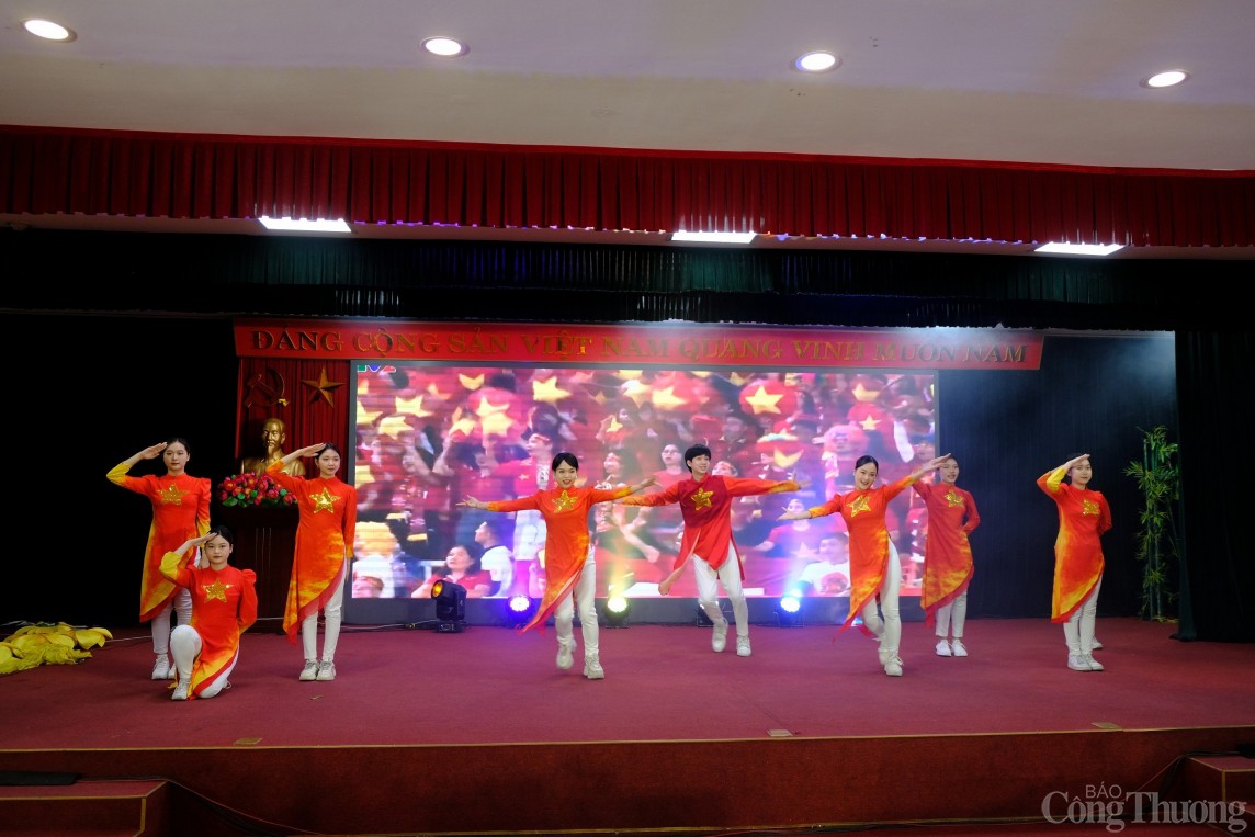 Chùm ảnh lễ trao giải Hội thao Bộ Công Thương mở rộng lần thứ XII năm 2024 Chùm ảnh lễ trao giải Hội thao Bộ Công Thương mở rộng lần thứ XII năm 2024