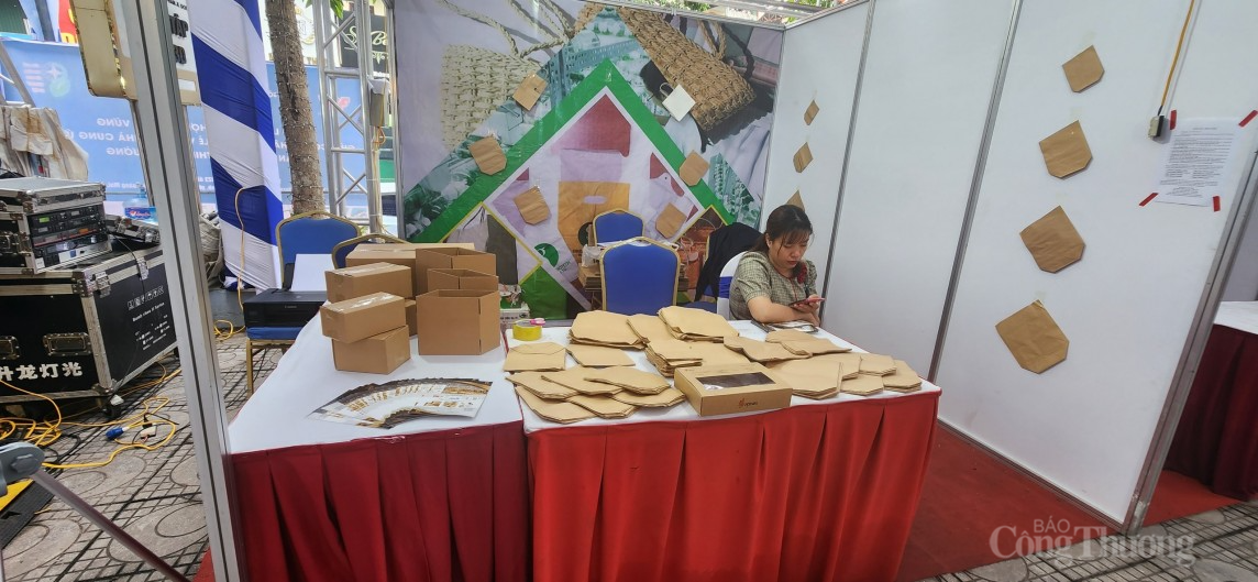 Thực thi tiêu dùng xanh phải bắt đầu từ nhận thức Thực thi tiêu dùng xanh phải bắt đầu từ nhận thức