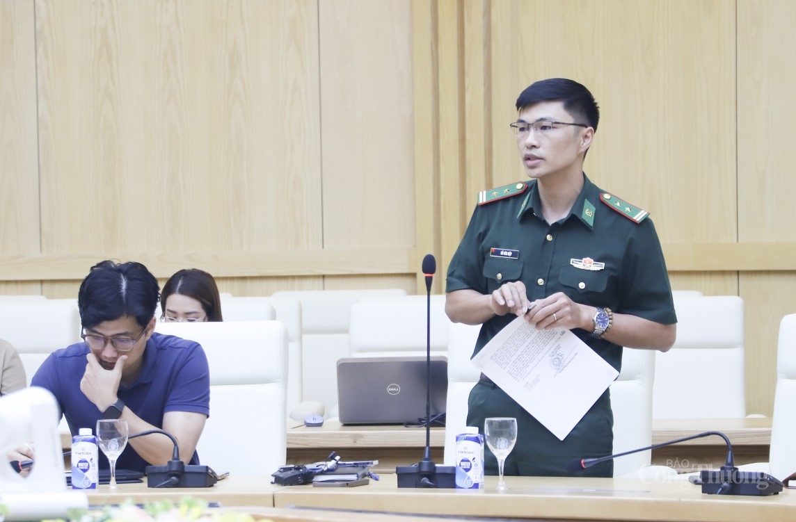 Thứ trưởng Nguyễn Sinh Nhật Tân chủ trì họp Ban soạn thảo bổ sung một số diều Thứ trưởng Nguyễn Sinh Nhật Tân chủ trì họp Ban soạn thảo bổ sung một số diều