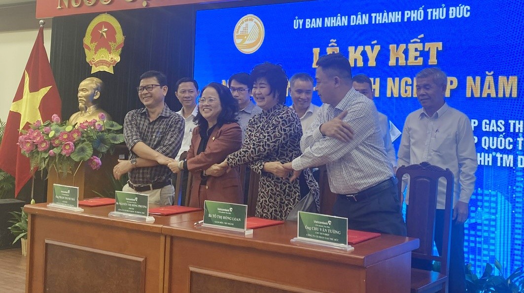 Kết nối ngân hàng - doanh nghiệp để khơi thông nguồn lực sản xuất kinh doanh Kết nối ngân hàng - doanh nghiệp để khơi thông nguồn lực sản xuất kinh doanh