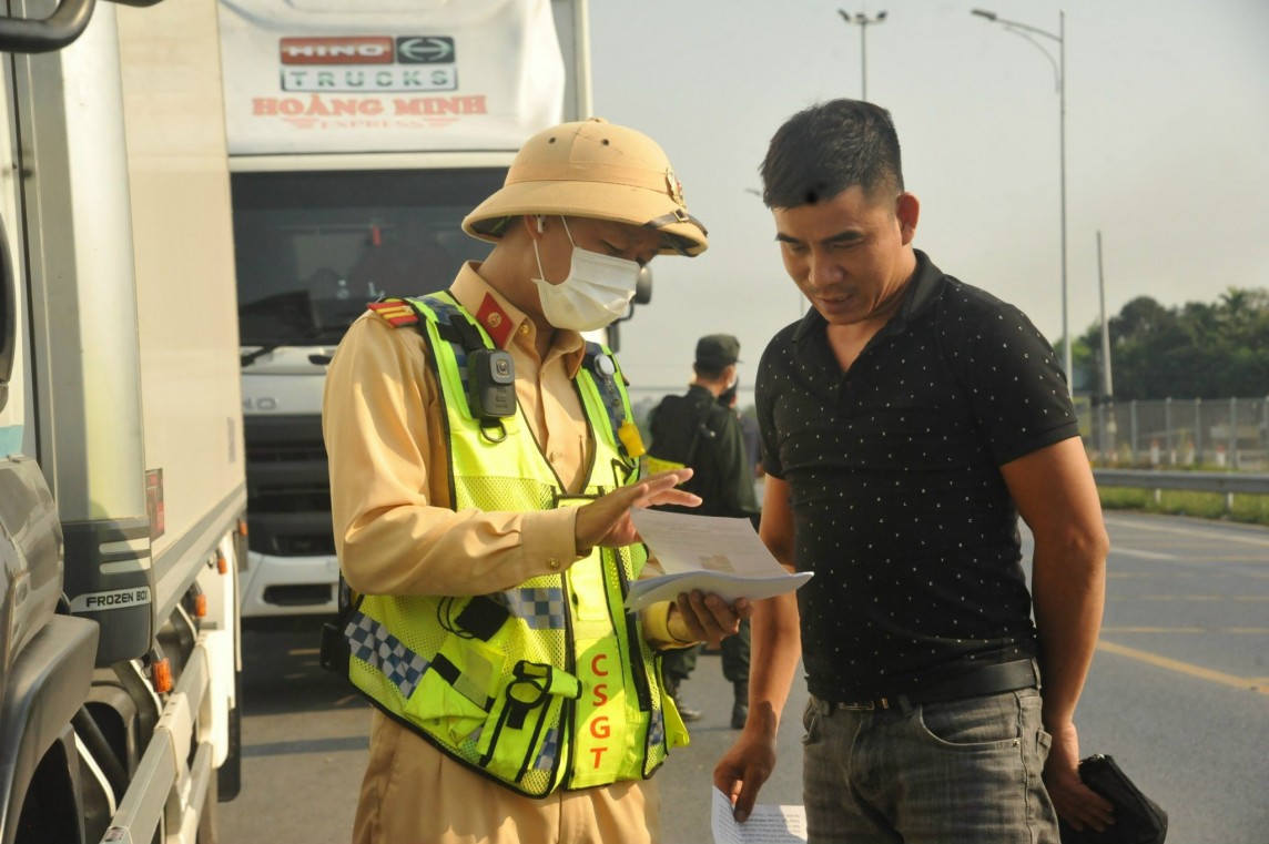 Giấy phép lái xe có 12 điểm, được phục hồi đủ khi chưa bị trừ hết điểm trong 12 tháng Giấy phép lái xe có 12 điểm, được phục hồi đủ khi chưa bị trừ hết điểm trong 12 tháng