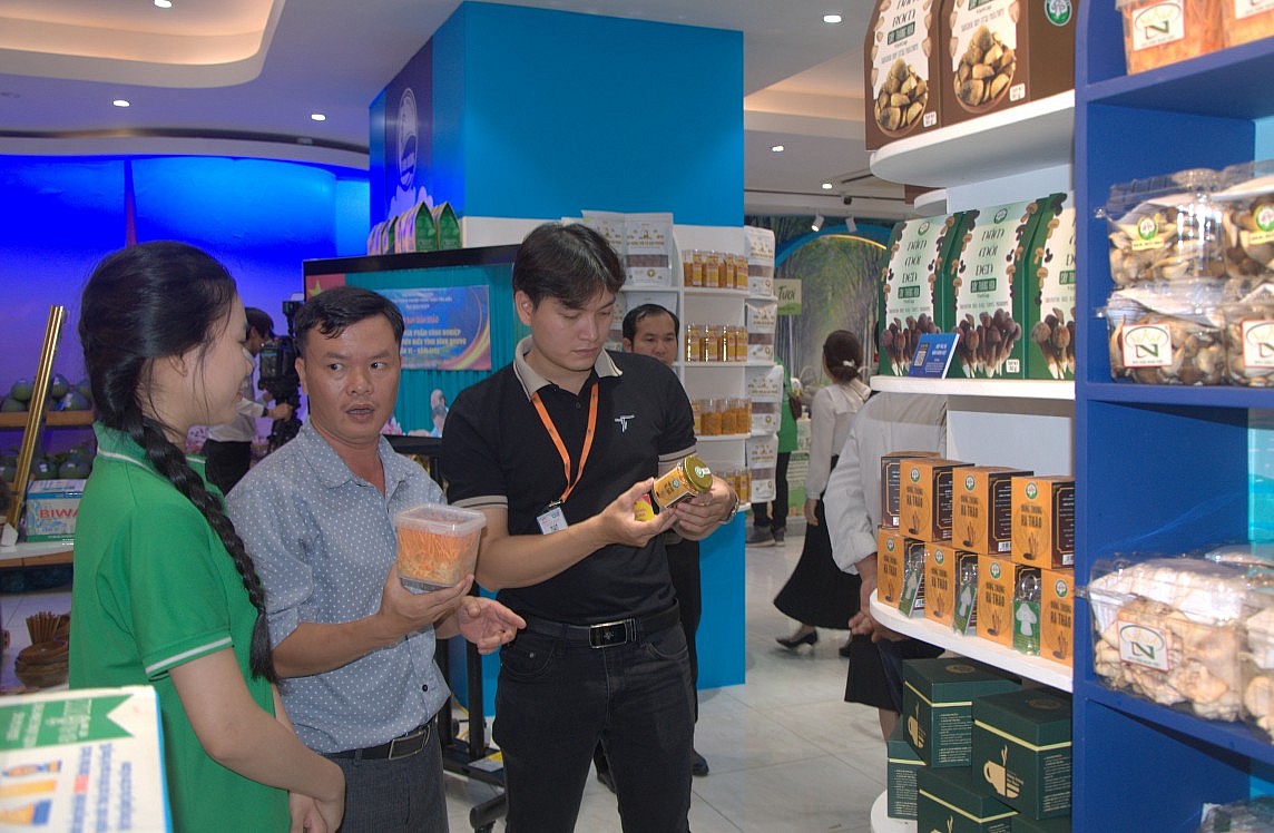 Khai mạc Tuần lễ giới thiệu các sản phẩm OCOP, đặc trưng Bình Dương tại TP. Hồ Chí Minh