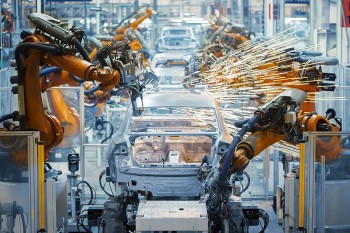 Nhập khẩu nhóm hàng tư liệu sản xuất chiếm 94% tổng kim ngạch nhập khẩu hàng hóa