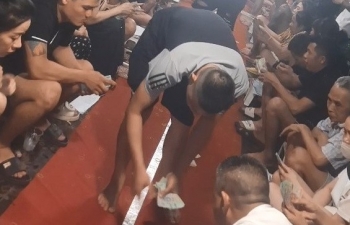 Vụ sới bạc khủng trên ‘tàu ma’ giữa sông Hồng: Loạt đối tượng nào vào tầm ngắm xác minh, xử lý?