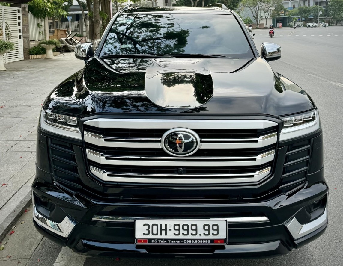 Hàng loạt biển “ngũ quý” được đưa ra đấu giá trong phiên thứ 4 Hàng loạt biển “ngũ quý” được đưa ra đấu giá trong phiên thứ 4