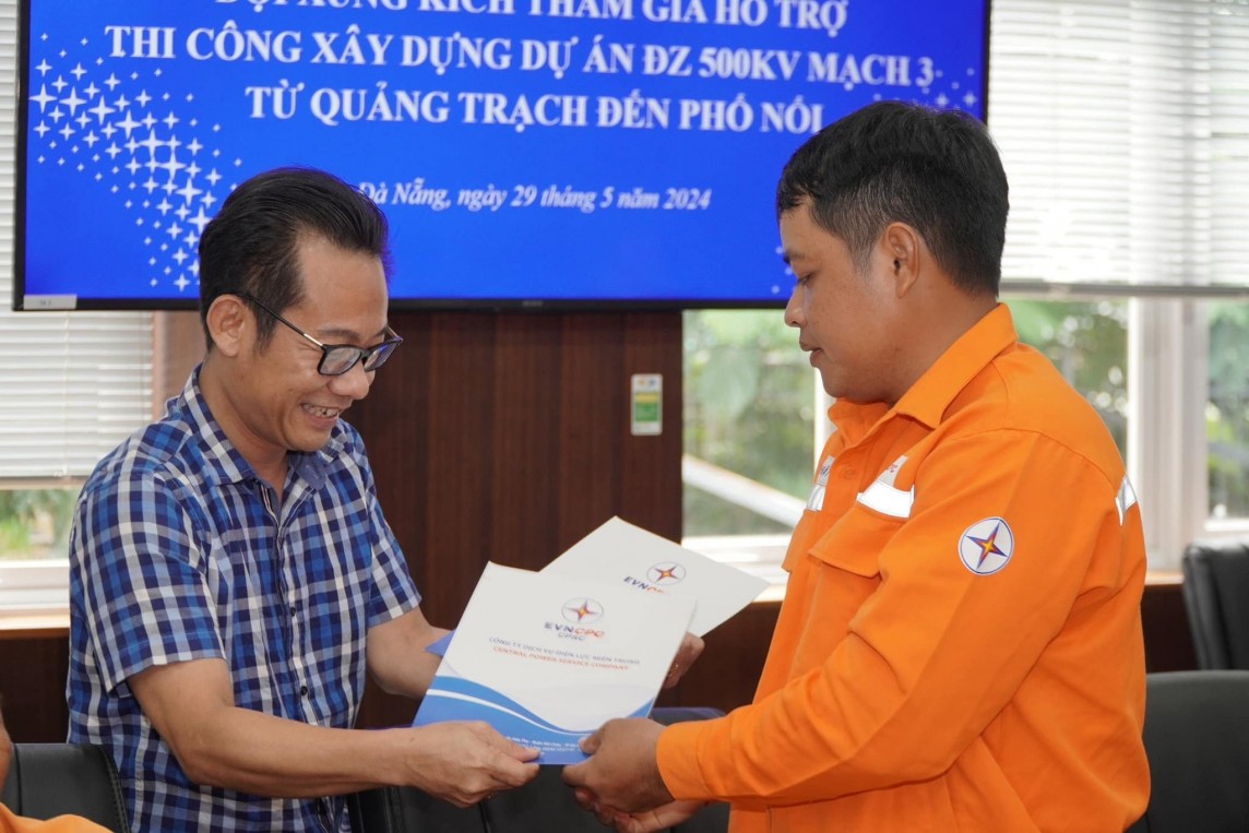 EVNCPC hỗ trợ hoàn thành dự án đường dây 500kV mạch 3 Quảng Trạch - Phố Nối EVNCPC hỗ trợ hoàn thành dự án đường dây 500kV mạch 3 Quảng Trạch - Phố Nối