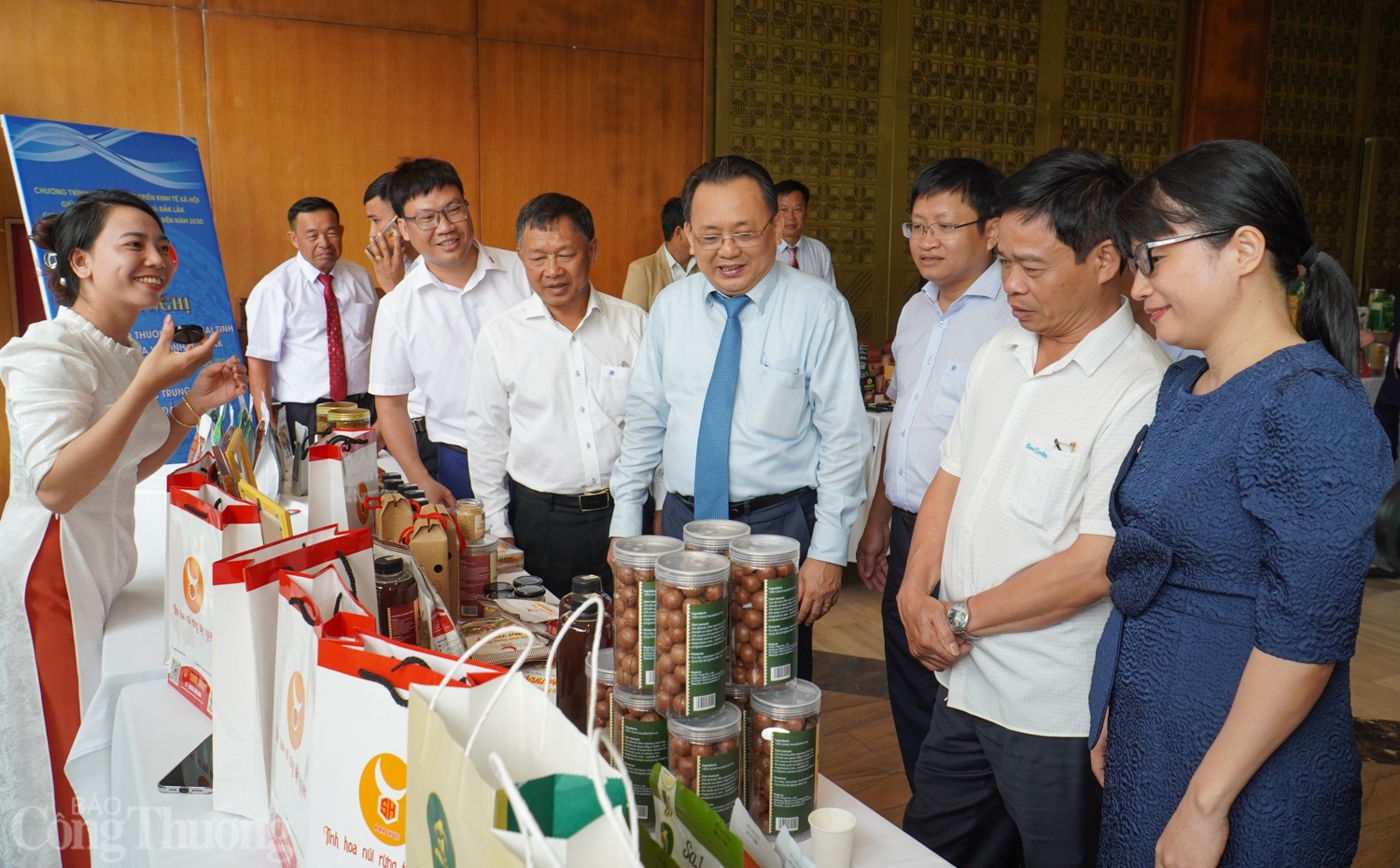 Khánh Hòa và Đắk Lắk bắt tay kết nối giao thương Khánh Hòa và Đắk Lắk bắt tay kết nối giao thương