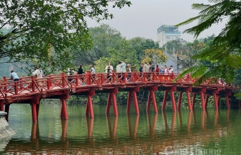 Dự báo thời tiết Hà Nội hôm nay 2/6/2024: Hà Nội ngày nắng, chiều tối có mưa dông