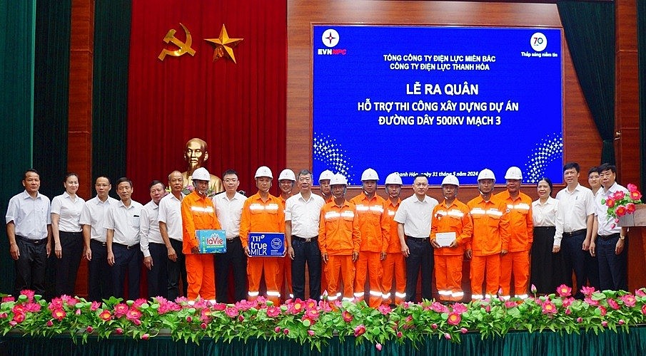 Thanh Hóa: Xung kích ra quân hỗ trợ thi công xây dựng dự án đường dây 500kV mạch 3 Thanh Hóa: Xung kích ra quân hỗ trợ thi công xây dựng dự án đường dây 500kV mạch 3