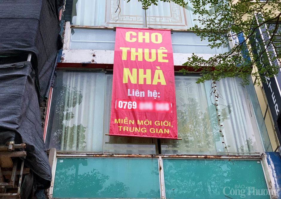 Giá thuê “chạm đáy”, nhiều mặt bằng trên “đất vàng” Hà Nội vẫn bỏ trống