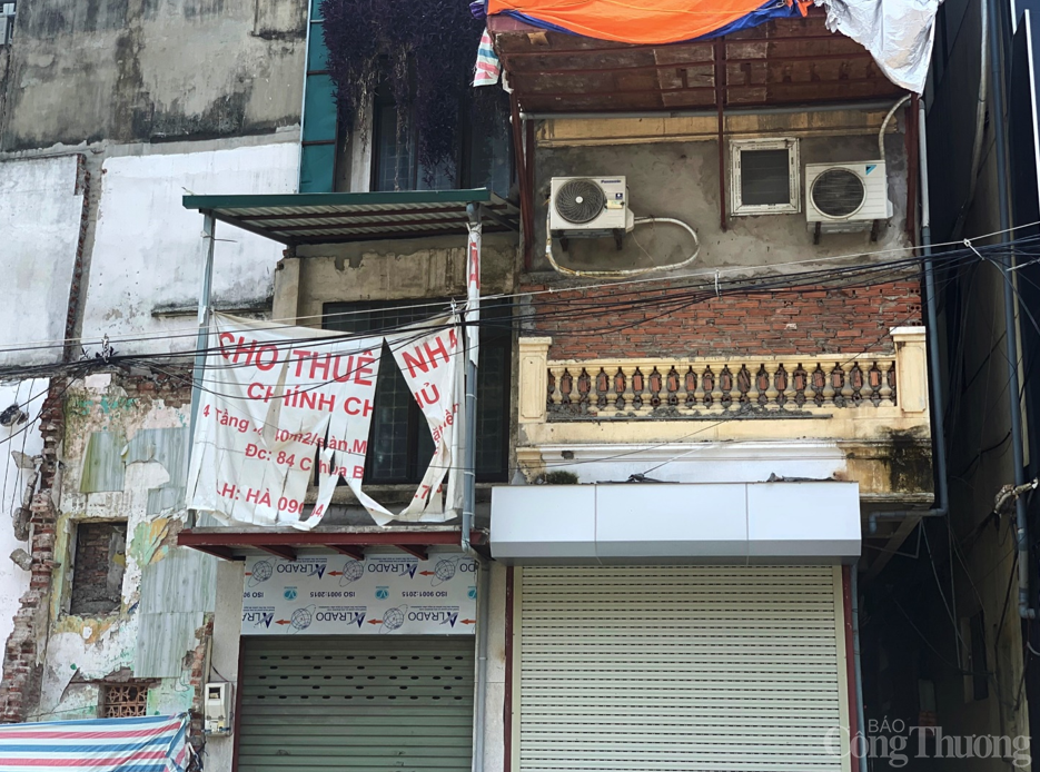 Giá thuê “chạm đáy”, nhiều mặt bằng trên “đất vàng” Hà Nội vẫn bỏ trống