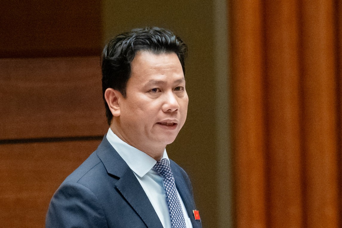 Bộ trưởng Bộ Tài nguyên và Môi trường Đặng Quốc Khánh trả lời chất vấn Bộ trưởng Bộ Tài nguyên và Môi trường Đặng Quốc Khánh trả lời chất vấn