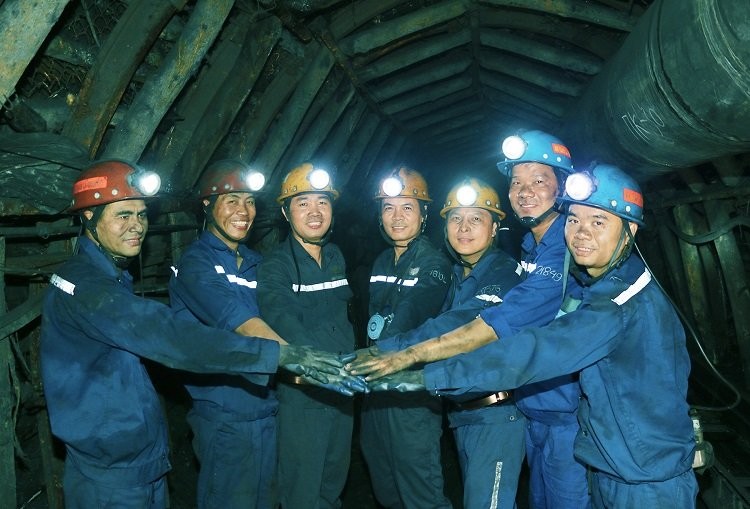 Tổng doanh thu trong tháng 5/2024 của TKV đạt 16.668 tỷ đồng Tổng doanh thu trong tháng 5/2024 của TKV đạt 16.668 tỷ đồng