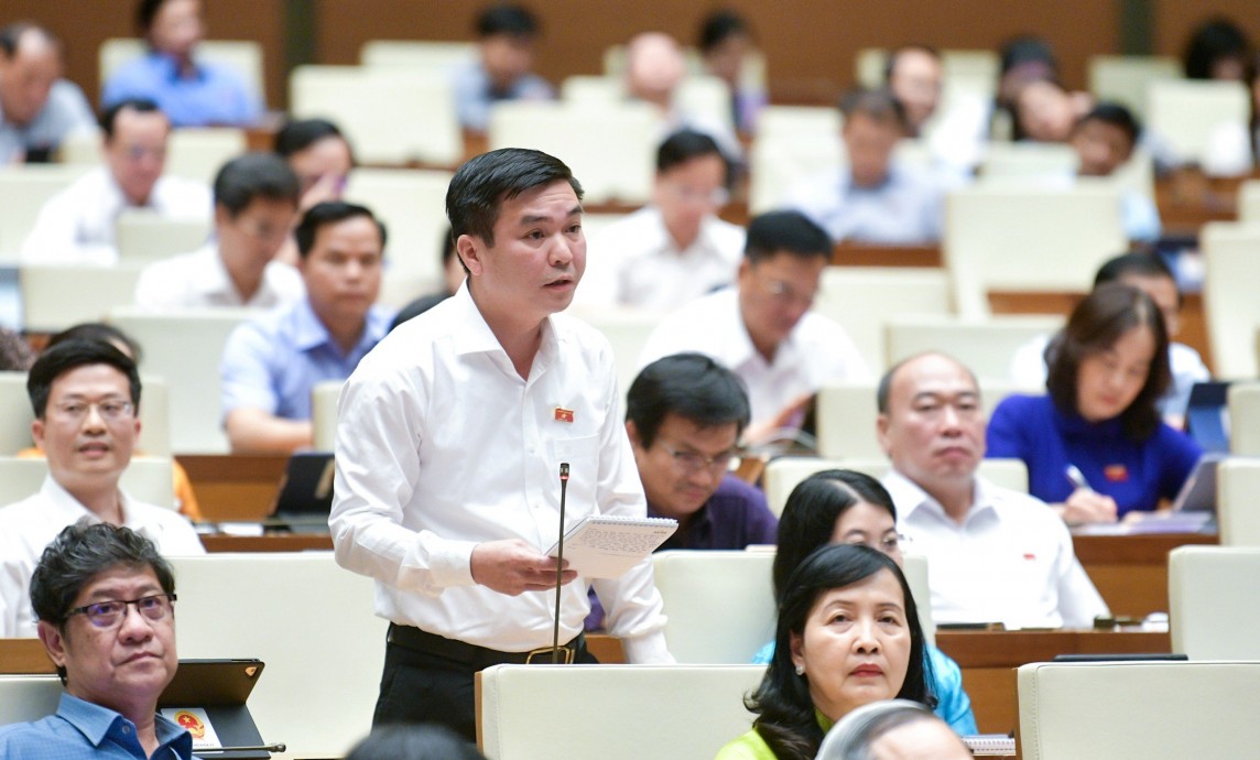 Bộ trưởng Nguyễn Hồng Diên: Tập trung phát triển vùng nguyên liệu, đẩy mạnh nông nghiệp nông thôn Bộ trưởng Nguyễn Hồng Diên: Tập trung phát triển vùng nguyên liệu, đẩy mạnh nông nghiệp nông thôn