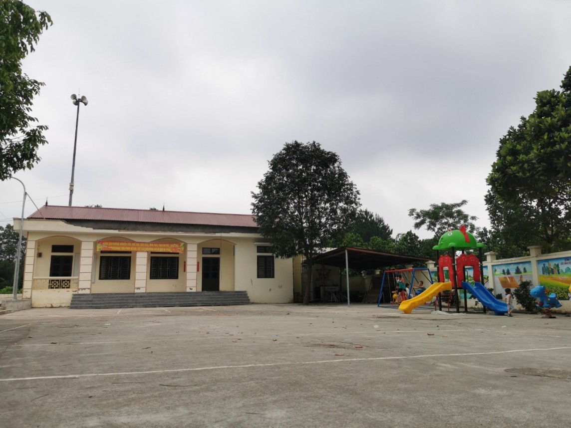 Sập mái hiên nhà văn hóa ở Hà Nội khiến 6 học sinh nhập viện hé lộ nhiều bất thường