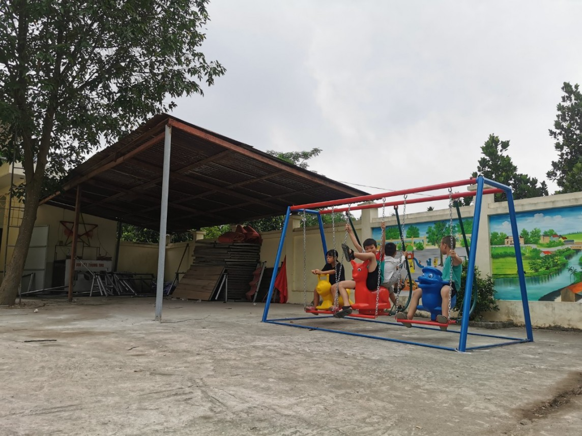 Sập mái hiên nhà văn hóa ở Hà Nội khiến 6 học sinh nhập viện hé lộ nhiều bất thường