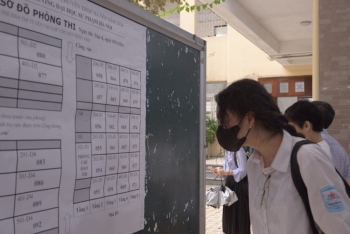Hà Nội: Ngày đầu tuyển sinh lớp 10, phát hiện 2 thí sinh mang điện thoại vào phòng thi