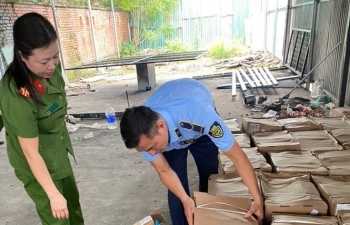 Hà Nội: Tạm giữ 1 tấn chân giò có dấu hiệu nhập lậu