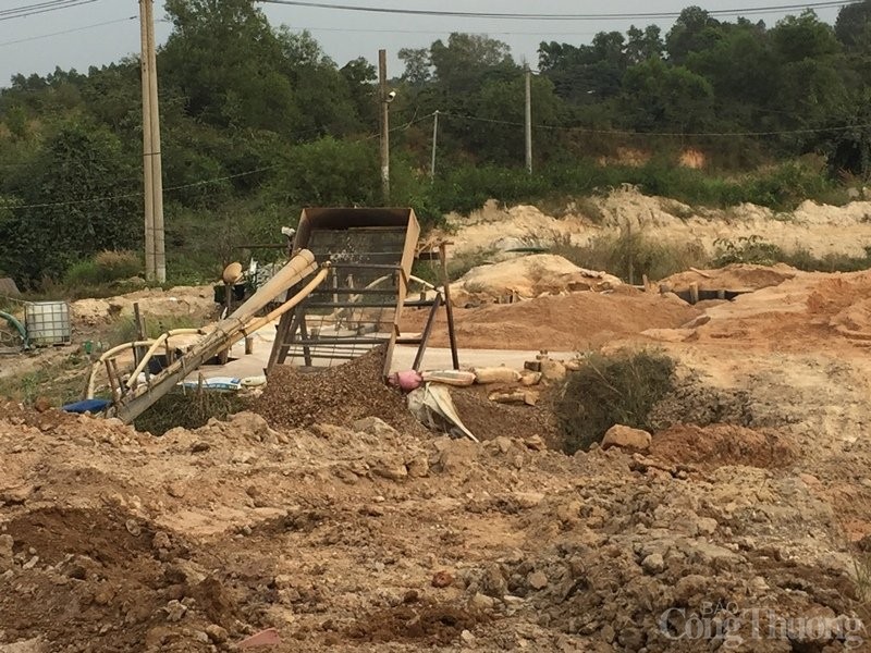 Đồng Nai: Mỏ đá Tân Cang 2 và nhiều nguồn thải đang “bức tử” sông Buông