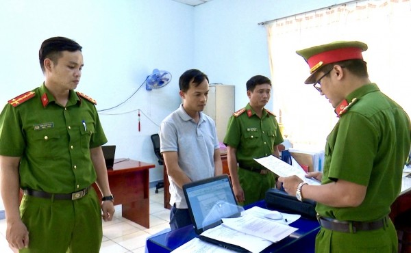 Công an tỉnh Bạc Liêu bắt tạm giam đối tượng Công an tỉnh Bạc Liêu bắt tạm giam đối tượng