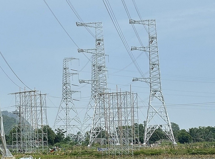 Gói thầu đầu tiên Dự án Đường dây 500 kV mạch 3 tại Thanh Hóa về đích Gói thầu đầu tiên Dự án Đường dây 500 kV mạch 3 tại Thanh Hóa về đích