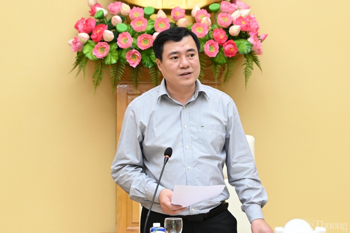 Chùm ảnh: Công bố và trao quyết định của Bộ trưởng Bộ Công Thương về công tác cán bộ. Chùm ảnh: Công bố và trao quyết định của Bộ trưởng Bộ Công Thương về công tác cán bộ.