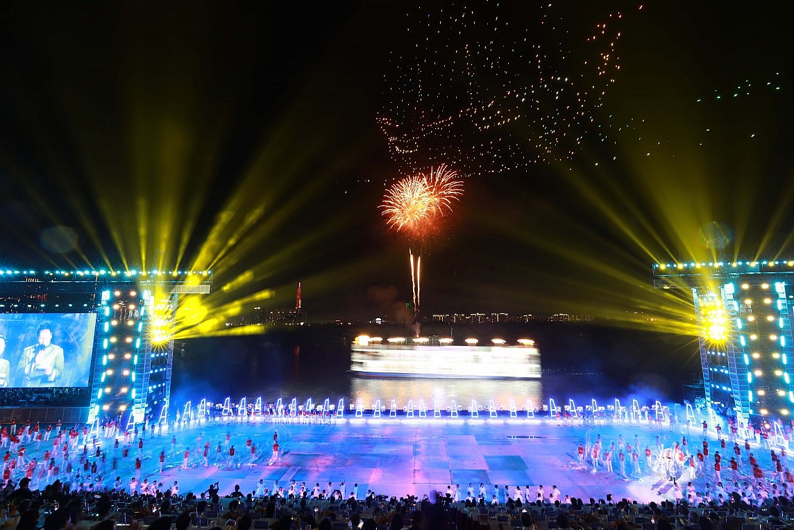 Lễ hội sông nước TP. Hồ Chí Minh: Thu hút hơn 1,3 triệu lượt khách, doanh thu đạt 4.250 tỷ đồng Lễ hội sông nước TP. Hồ Chí Minh: Thu hút hơn 1,3 triệu lượt khách, doanh thu đạt 4.250 tỷ đồng