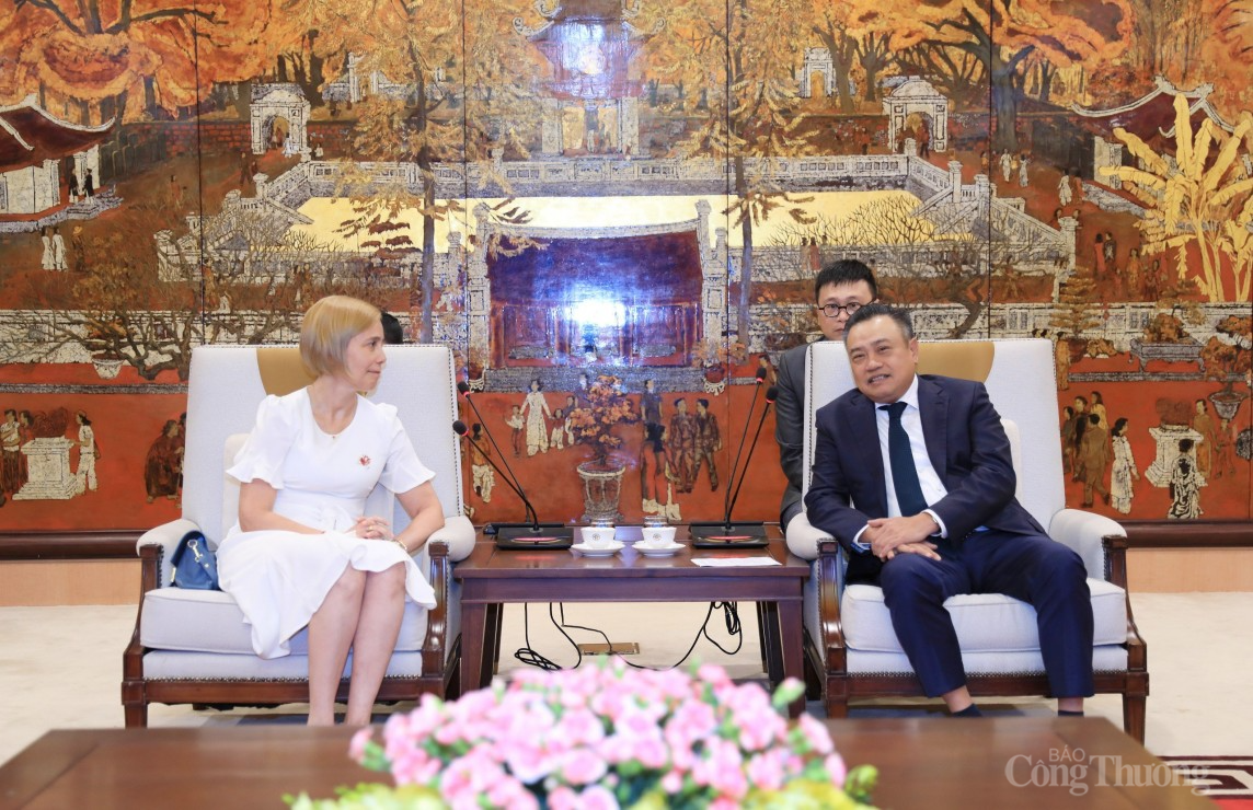 Chủ tịch UBND TP Hà Nội Trần Sỹ Thanh tiếp tân Đại sứ Peru tại Việt Nam Chủ tịch UBND TP Hà Nội Trần Sỹ Thanh tiếp tân Đại sứ Peru tại Việt Nam